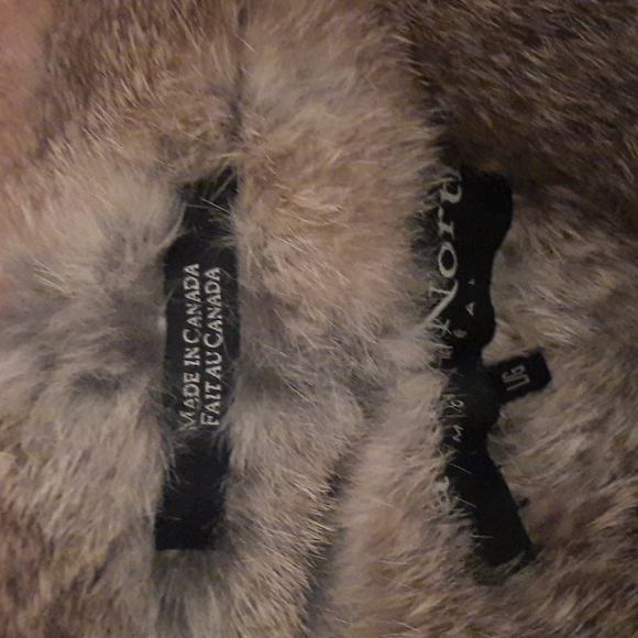 REAL Rabbit Fur Vest - Picture 6 of 10